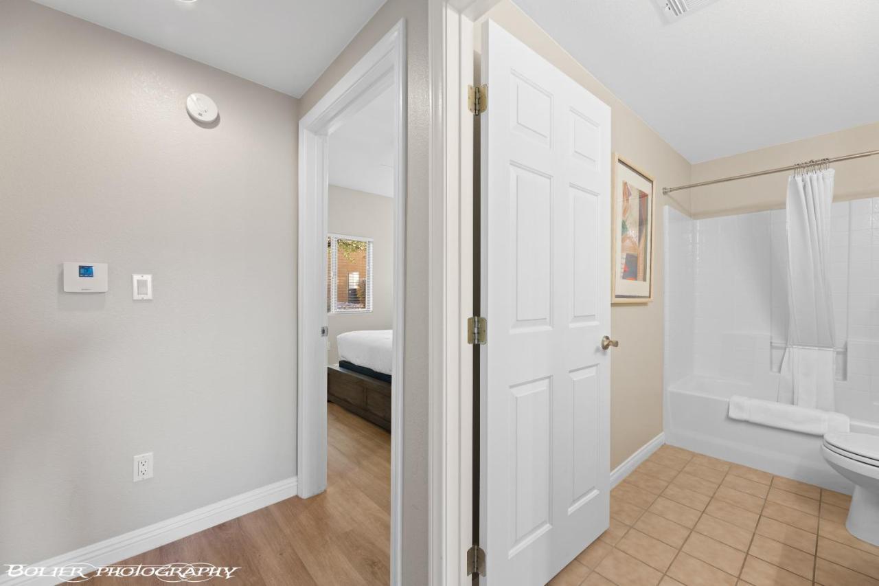 מסקיט Hawk Ridge Two Bedroom Condo By Cool Properties מראה חיצוני תמונה